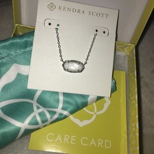 Kendra Scott necklace